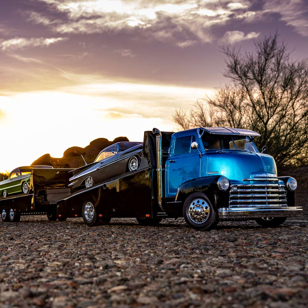 REDCAT Custom Hauler 1953 Chevrolet COE - RTR