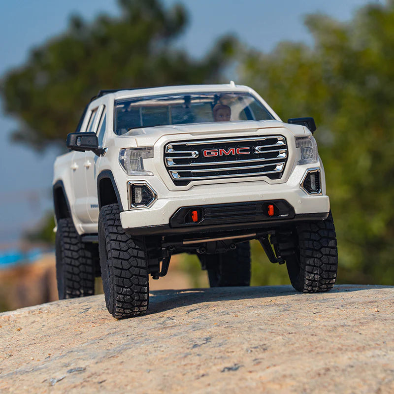 FMS FCX18S 1/18 Scale GMC Sierra S Brushless - RTR